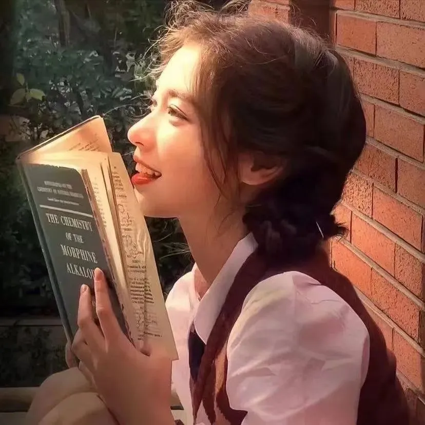 【一镜到底神作】《超越无限两分钟》超清版：极低成本却玩转时间循环，构思绝妙的科幻喜剧