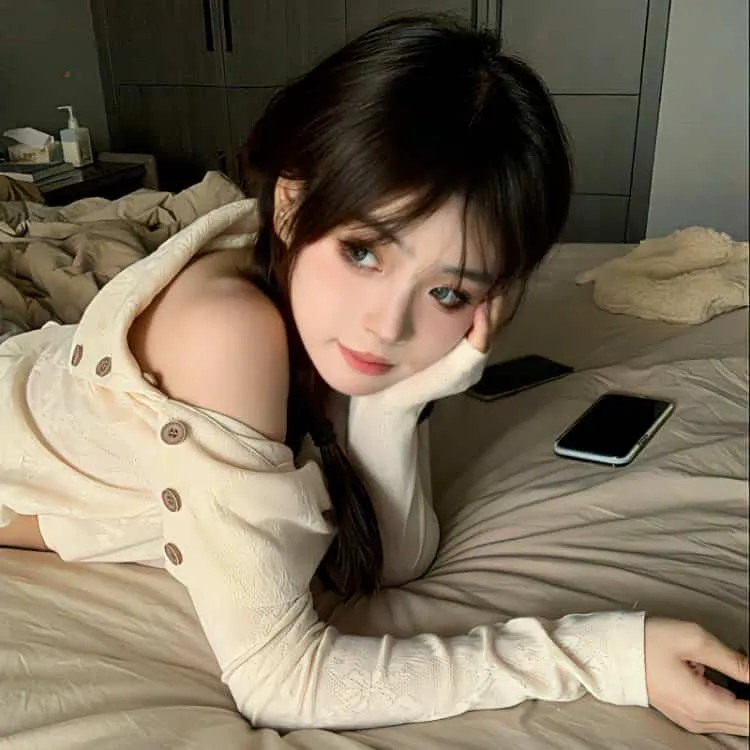 【社会反思】《明天，我会成为谁的女友》全集在线：出租女友、陪酒女、追星族的边缘女性真实生活图鉴